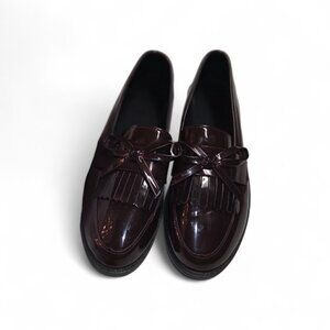 Burgundy Patent Tassel Loafers – Classic Fringe Detail – Size 7.5